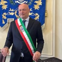 Parole della domenica, il nuovo sindaco si prepara ad affrontare i molti problemi della città